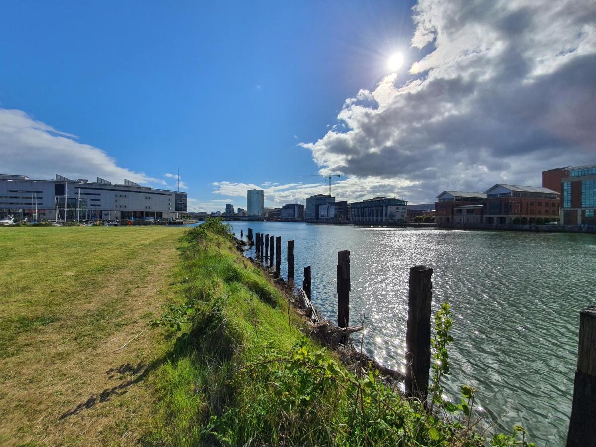 Luxury Apartment Marina Views At Titanic Quarter Belfast Zewnętrze zdjęcie